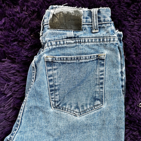 NEW YORK & COMPANY JEANS! - Picture 5 of 6